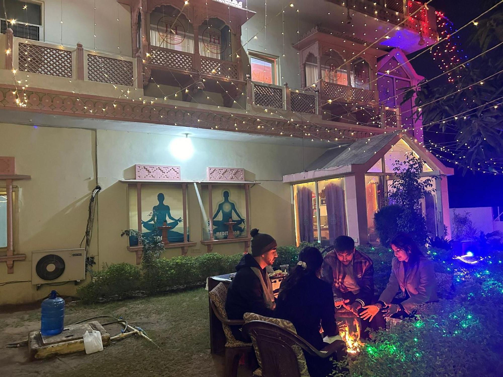 Hotel Singhasan House ชัยปุระ ภายนอก รูปภาพ
